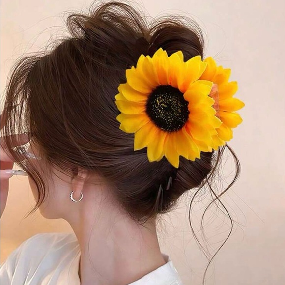 unknown Other - Yellow Sunflower Hair Clip - Women’s Floral Bun Accessory